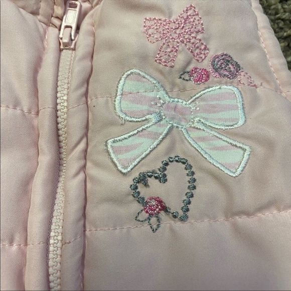 BABY Q | Baby Puffer Vest - Picture 2 of 4